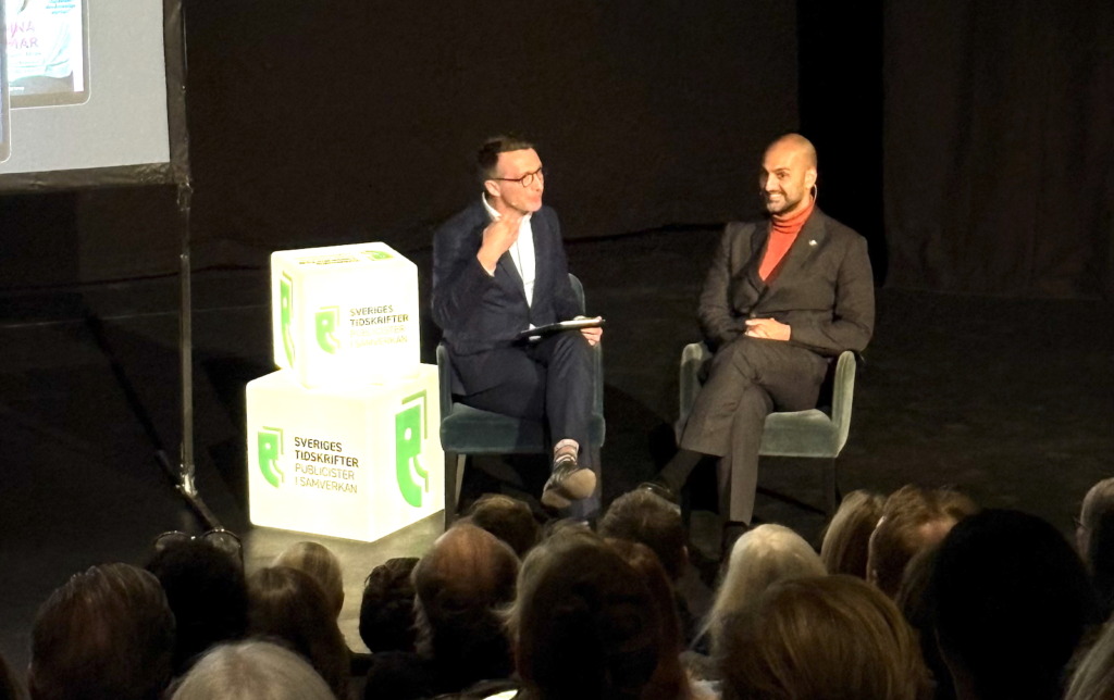 James Savage, ordförande i Sveriges Tidskrifter och Utgivarna samt chefredaktör The Local, intervjuar Michael Aller, vd Aller Media.