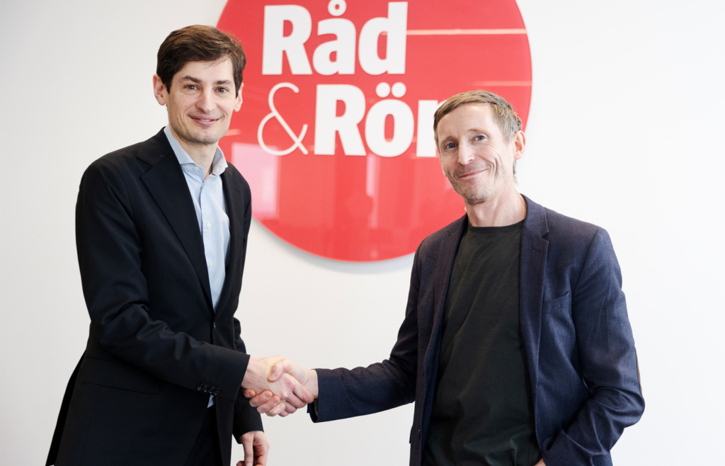 Bonnier News förvärvar Råd & Rön genom att Dagens Nyheter AB förvärvar 100 procent av Råd & Rön av nuvarande ägare Sveriges Konsumenter. Från vänster Peter Wolodarski, chefredaktör på DN och affärsområdesansvarig för Bonnier News Consumer och Daniel Kjellberg, chefredaktör för Råd & Rön.