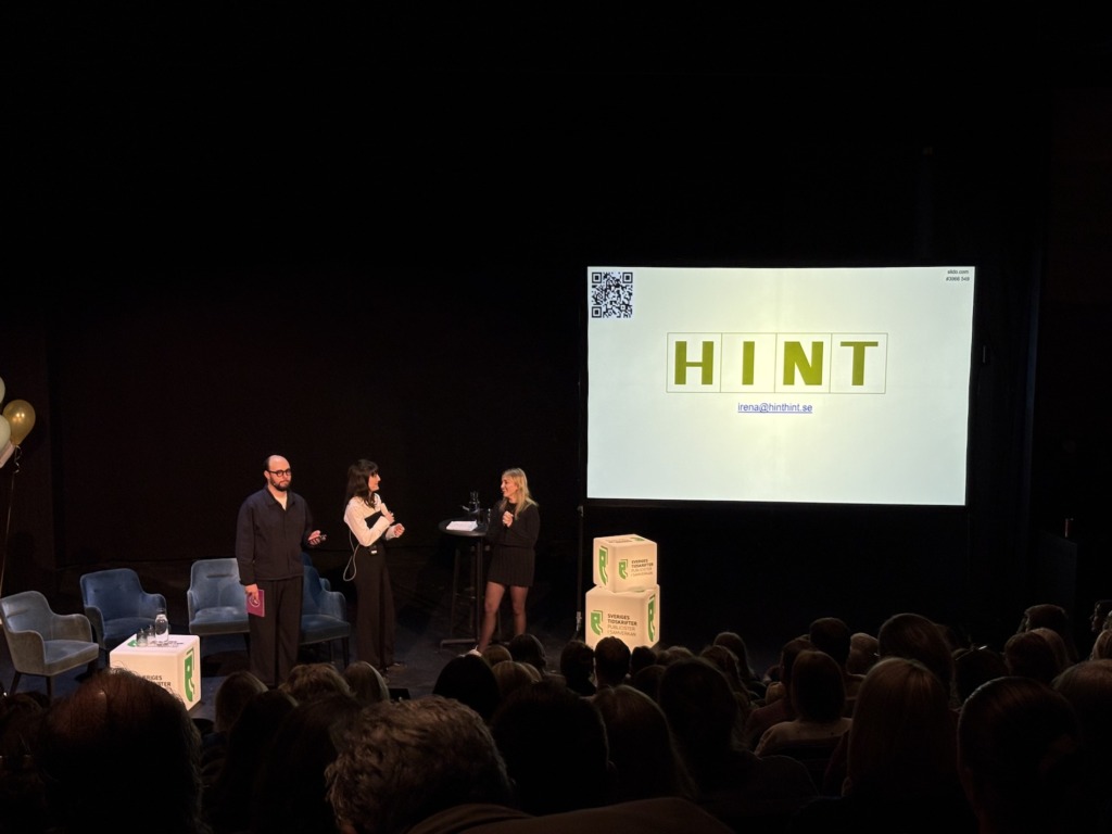 Irena Pozar berättar om nyhetsbrevet Hint på Tidskriftsdagarna. Foto: Fredrik Wass